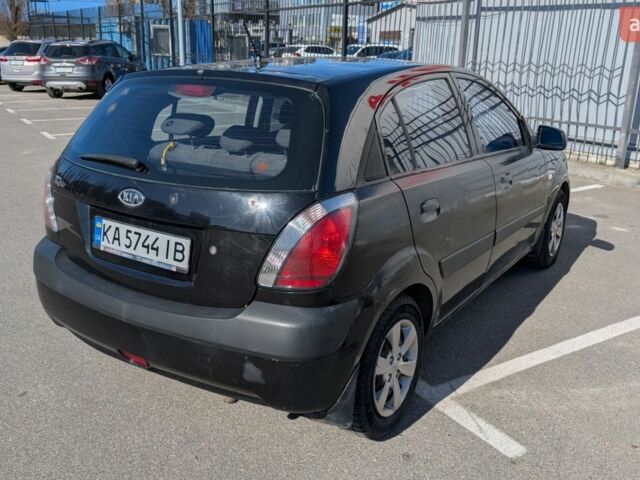 Черный Киа Рио, объемом двигателя 1.4 л и пробегом 287 тыс. км за 4400 $, фото 9 на Automoto.ua