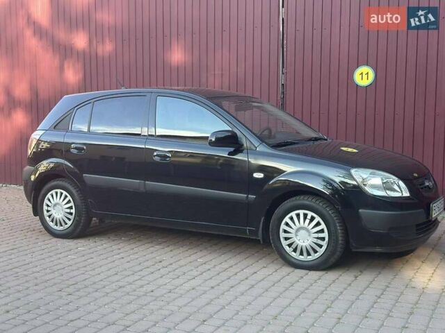Черный Киа Рио, объемом двигателя 1.4 л и пробегом 102 тыс. км за 4499 $, фото 6 на Automoto.ua