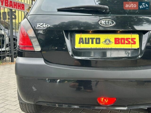 Чорний Кіа Ріо, об'ємом двигуна 1.4 л та пробігом 260 тис. км за 4800 $, фото 8 на Automoto.ua