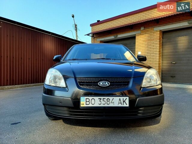 Черный Киа Рио, объемом двигателя 1.4 л и пробегом 212 тыс. км за 4400 $, фото 3 на Automoto.ua