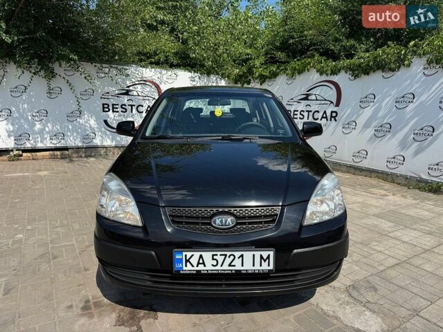 Чорний Кіа Ріо, об'ємом двигуна 1.4 л та пробігом 180 тис. км за 5999 $, фото 4 на Automoto.ua