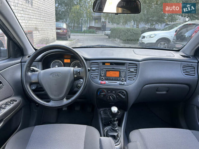 Чорний Кіа Ріо, об'ємом двигуна 1.4 л та пробігом 166 тис. км за 6100 $, фото 13 на Automoto.ua