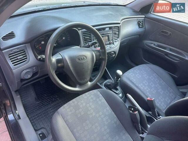 Черный Киа Рио, объемом двигателя 1.4 л и пробегом 102 тыс. км за 4499 $, фото 26 на Automoto.ua