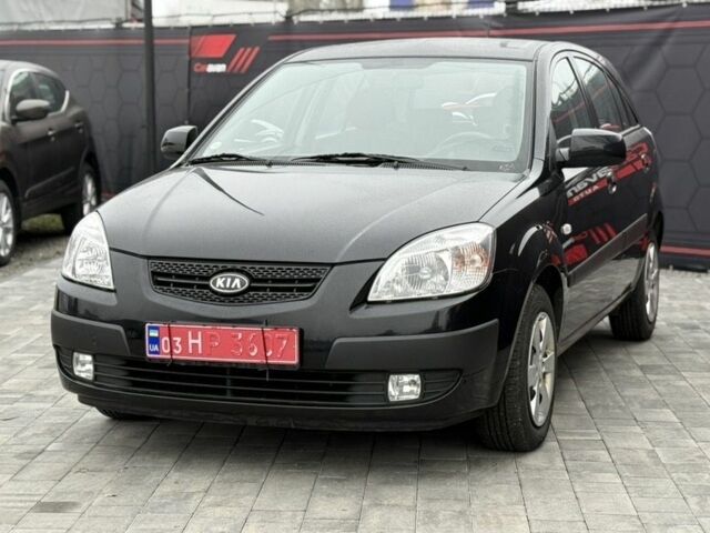 Черный Киа Рио, объемом двигателя 1.4 л и пробегом 166 тыс. км за 5999 $, фото 2 на Automoto.ua