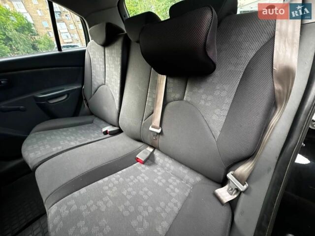 Черный Киа Рио, объемом двигателя 1.4 л и пробегом 270 тыс. км за 5100 $, фото 10 на Automoto.ua