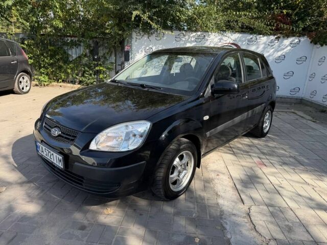 Чорний Кіа Ріо, об'ємом двигуна 1.4 л та пробігом 160 тис. км за 5494 $, фото 15 на Automoto.ua