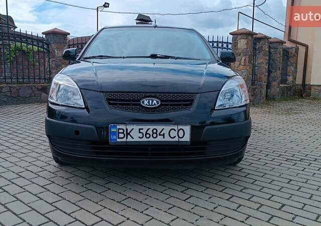 Чорний Кіа Ріо, об'ємом двигуна 1.4 л та пробігом 181 тис. км за 3850 $, фото 31 на Automoto.ua