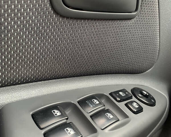 Чорний Кіа Ріо, об'ємом двигуна 1.6 л та пробігом 228 тис. км за 7400 $, фото 14 на Automoto.ua