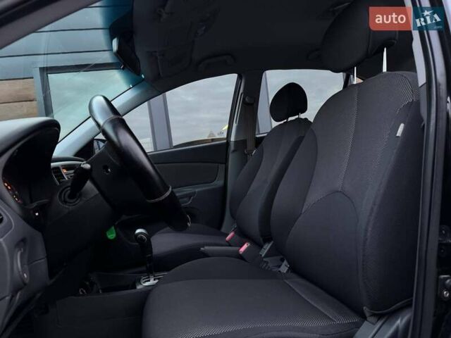 Черный Киа Рио, объемом двигателя 0 л и пробегом 228 тыс. км за 7300 $, фото 12 на Automoto.ua