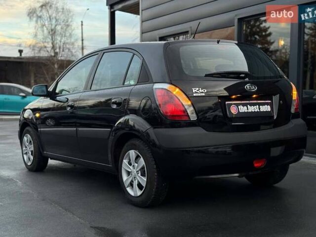 Черный Киа Рио, объемом двигателя 0 л и пробегом 228 тыс. км за 7300 $, фото 6 на Automoto.ua