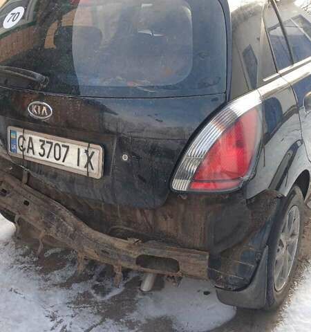 Черный Киа Рио, объемом двигателя 1.4 л и пробегом 89 тыс. км за 4000 $, фото 3 на Automoto.ua
