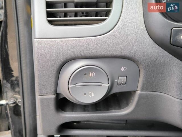 Чорний Кіа Ріо, об'ємом двигуна 1.4 л та пробігом 198 тис. км за 5200 $, фото 11 на Automoto.ua