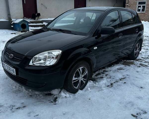 Черный Киа Рио, объемом двигателя 1.4 л и пробегом 220 тыс. км за 4500 $, фото 20 на Automoto.ua