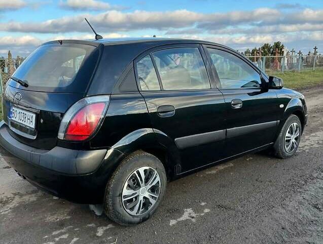 Черный Киа Рио, объемом двигателя 1.4 л и пробегом 220 тыс. км за 4399 $, фото 10 на Automoto.ua