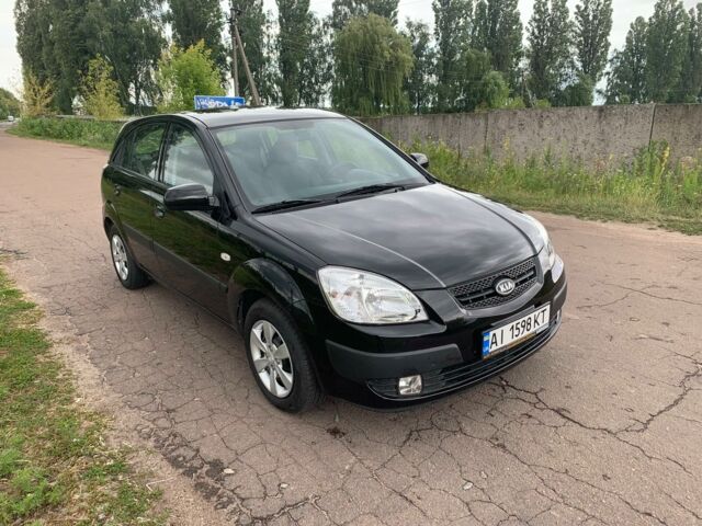 Черный Киа Рио, объемом двигателя 1.4 л и пробегом 98 тыс. км за 6200 $, фото 4 на Automoto.ua