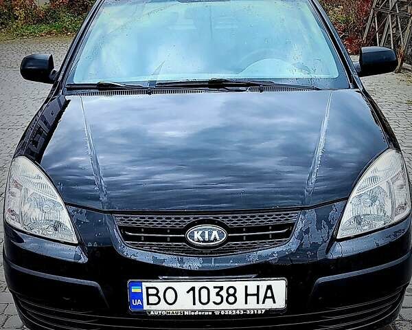 Черный Киа Рио, объемом двигателя 1.4 л и пробегом 218 тыс. км за 4600 $, фото 4 на Automoto.ua