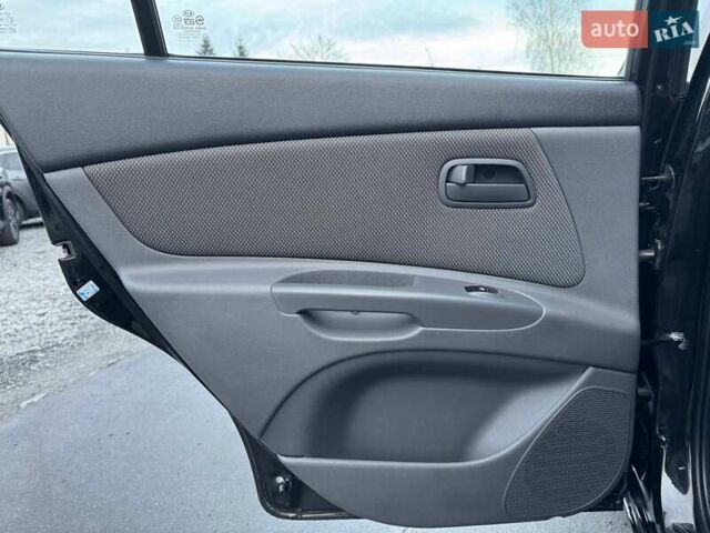Черный Киа Рио, объемом двигателя 0 л и пробегом 228 тыс. км за 7300 $, фото 22 на Automoto.ua