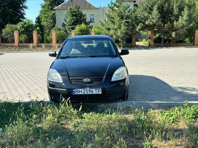 Черный Киа Рио, объемом двигателя 1.4 л и пробегом 134 тыс. км за 5300 $, фото 1 на Automoto.ua