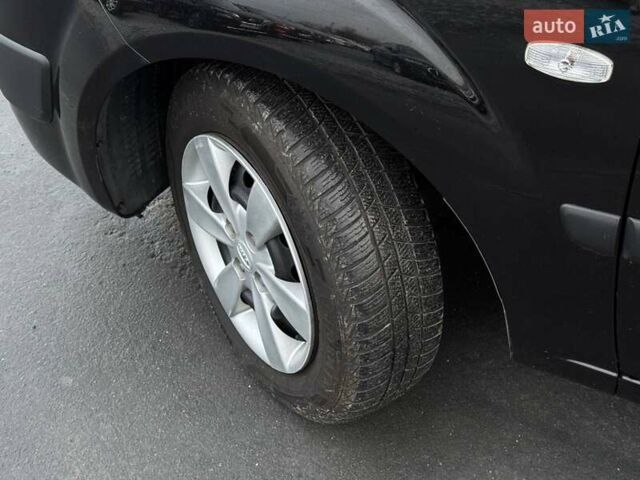 Черный Киа Рио, объемом двигателя 0 л и пробегом 228 тыс. км за 7300 $, фото 3 на Automoto.ua