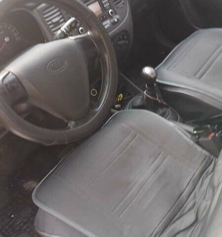 Черный Киа Рио, объемом двигателя 1.4 л и пробегом 89 тыс. км за 4000 $, фото 9 на Automoto.ua