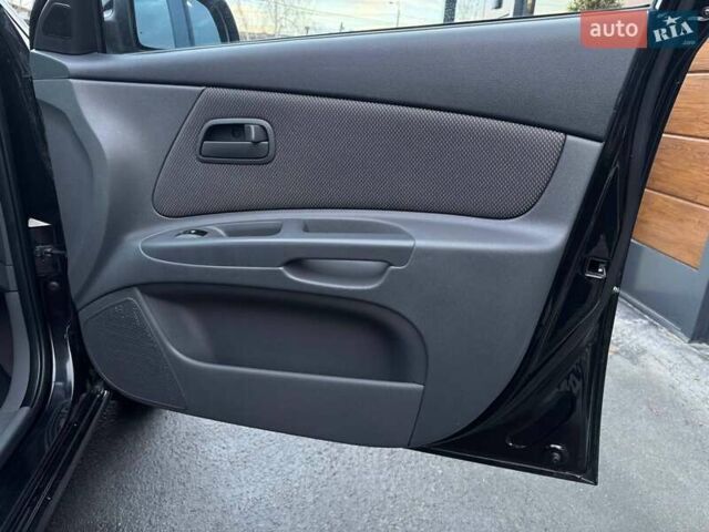 Черный Киа Рио, объемом двигателя 0 л и пробегом 228 тыс. км за 7300 $, фото 34 на Automoto.ua