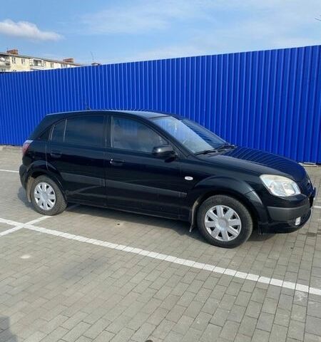 Черный Киа Рио, объемом двигателя 1.49 л и пробегом 229 тыс. км за 4900 $, фото 3 на Automoto.ua