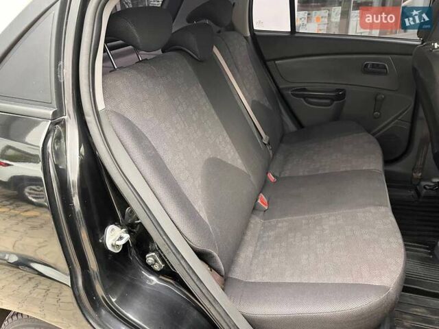 Чорний Кіа Ріо, об'ємом двигуна 1.5 л та пробігом 265 тис. км за 4700 $, фото 25 на Automoto.ua