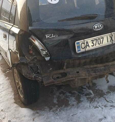 Черный Киа Рио, объемом двигателя 1.4 л и пробегом 89 тыс. км за 4000 $, фото 7 на Automoto.ua