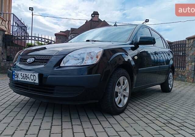 Чорний Кіа Ріо, об'ємом двигуна 1.4 л та пробігом 181 тис. км за 3850 $, фото 16 на Automoto.ua