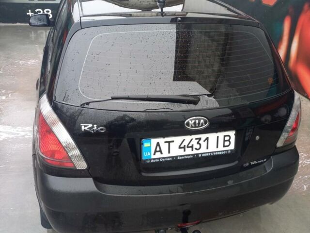Чорний Кіа Ріо, об'ємом двигуна 1.4 л та пробігом 230 тис. км за 5179 $, фото 2 на Automoto.ua