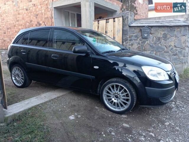 Черный Киа Рио, объемом двигателя 1.4 л и пробегом 201 тыс. км за 4699 $, фото 3 на Automoto.ua
