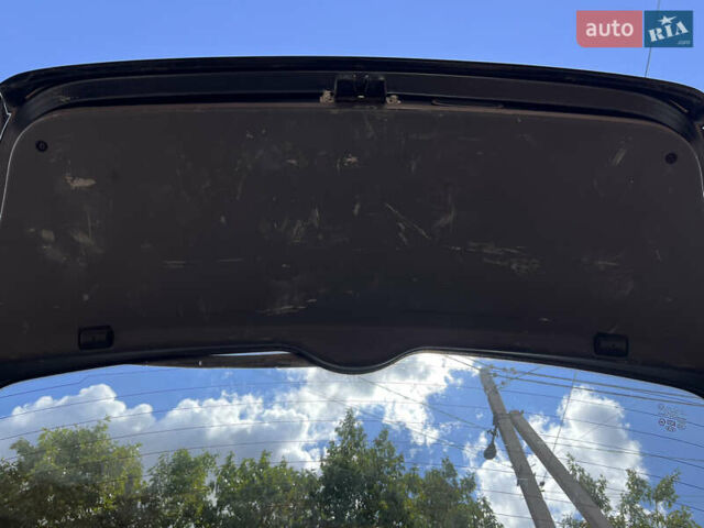 Черный Киа Рио, объемом двигателя 1.4 л и пробегом 174 тыс. км за 4200 $, фото 17 на Automoto.ua