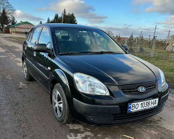 Черный Киа Рио, объемом двигателя 1.4 л и пробегом 220 тыс. км за 4399 $, фото 8 на Automoto.ua