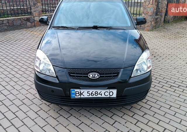 Чорний Кіа Ріо, об'ємом двигуна 1.4 л та пробігом 181 тис. км за 3850 $, фото 33 на Automoto.ua