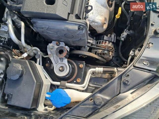 Чорний Кіа Ріо, об'ємом двигуна 1.4 л та пробігом 107 тис. км за 5000 $, фото 3 на Automoto.ua