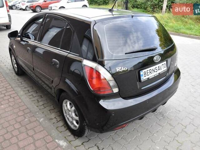 Чорний Кіа Ріо, об'ємом двигуна 1.4 л та пробігом 194 тис. км за 4700 $, фото 13 на Automoto.ua