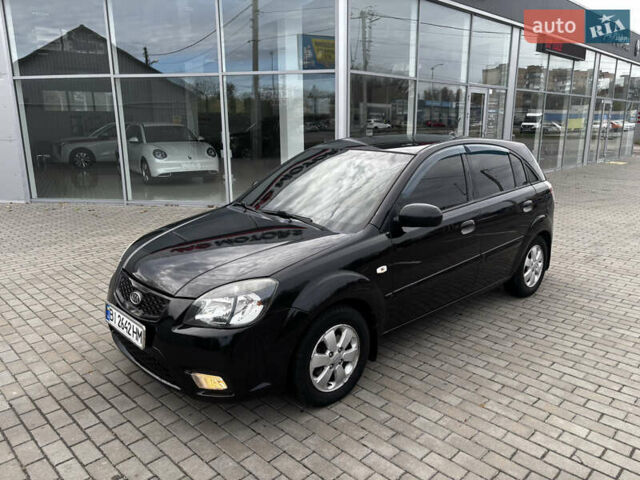 Черный Киа Рио, объемом двигателя 1.4 л и пробегом 172 тыс. км за 5700 $, фото 1 на Automoto.ua
