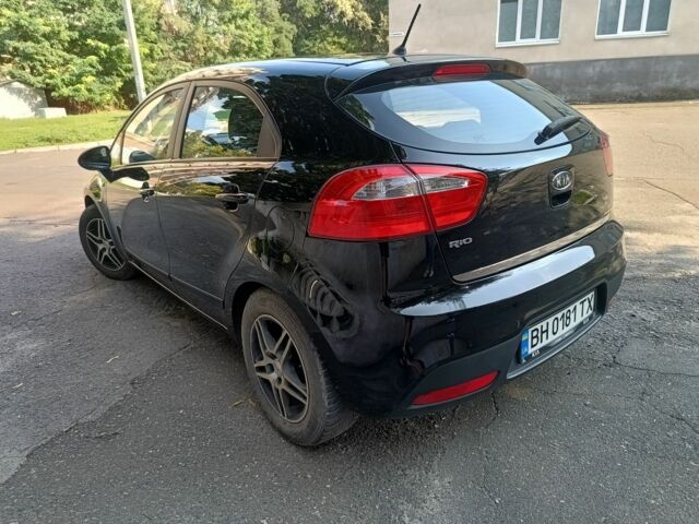 Чорний Кіа Ріо, об'ємом двигуна 1.1 л та пробігом 182 тис. км за 5500 $, фото 4 на Automoto.ua