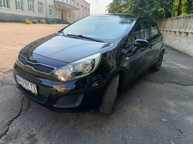 Чорний Кіа Ріо, об'ємом двигуна 1.1 л та пробігом 182 тис. км за 5500 $, фото 1 на Automoto.ua