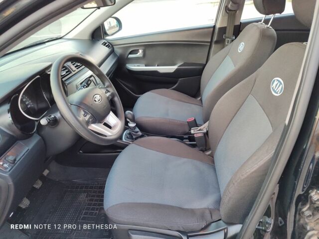 Черный Киа Рио, объемом двигателя 1.4 л и пробегом 41 тыс. км за 8200 $, фото 13 на Automoto.ua