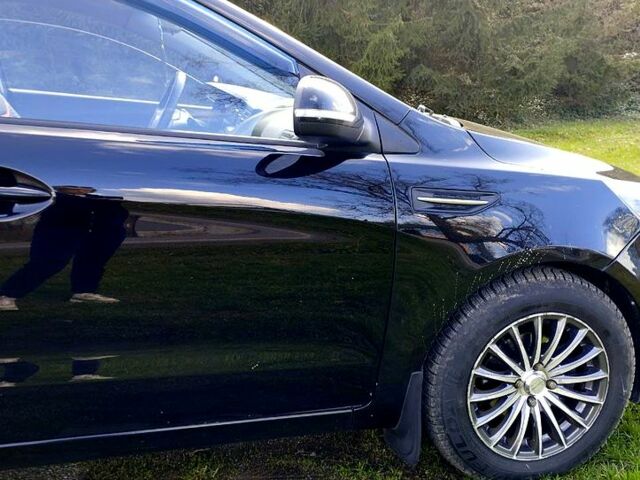 Черный Киа Рио, объемом двигателя 1.6 л и пробегом 199 тыс. км за 7000 $, фото 5 на Automoto.ua