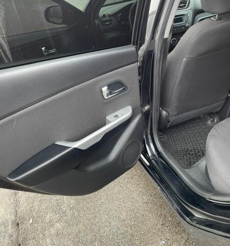 Черный Киа Рио, объемом двигателя 1.6 л и пробегом 155 тыс. км за 6600 $, фото 11 на Automoto.ua