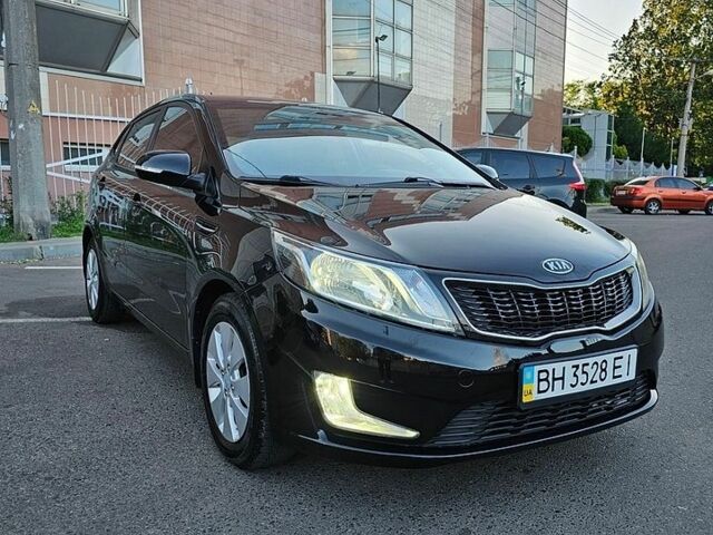 Чорний Кіа Ріо, об'ємом двигуна 1.59 л та пробігом 113 тис. км за 8400 $, фото 1 на Automoto.ua