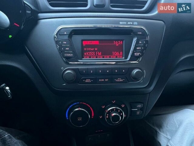 Черный Киа Рио, объемом двигателя 1.6 л и пробегом 155 тыс. км за 7300 $, фото 18 на Automoto.ua