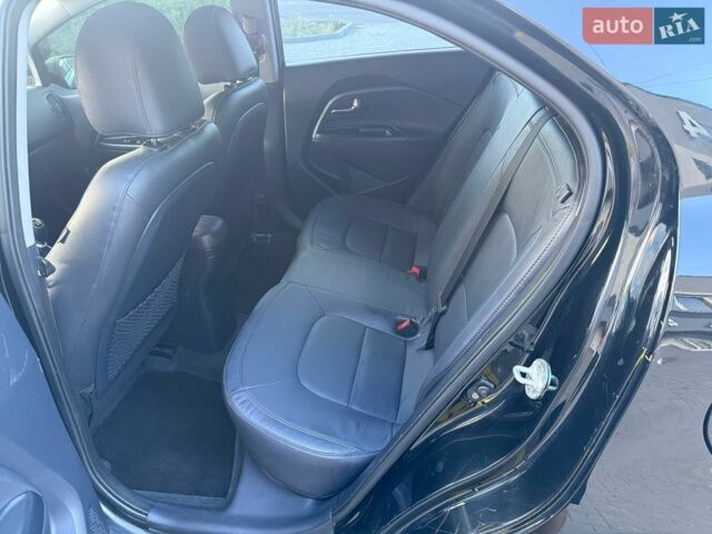 Чорний Кіа Ріо, об'ємом двигуна 1.59 л та пробігом 128 тис. км за 5500 $, фото 6 на Automoto.ua