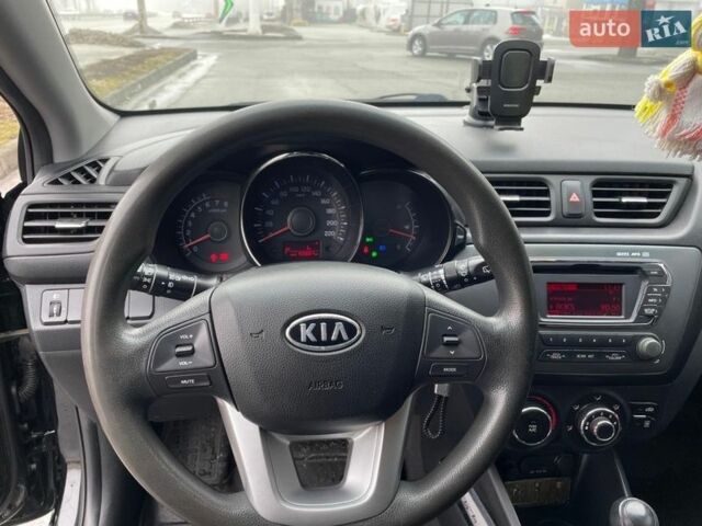 Черный Киа Рио, объемом двигателя 1.6 л и пробегом 155 тыс. км за 6600 $, фото 6 на Automoto.ua
