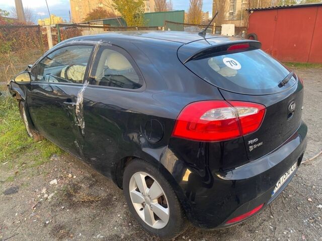 Чорний Кіа Ріо, об'ємом двигуна 1.1 л та пробігом 177 тис. км за 1508 $, фото 5 на Automoto.ua