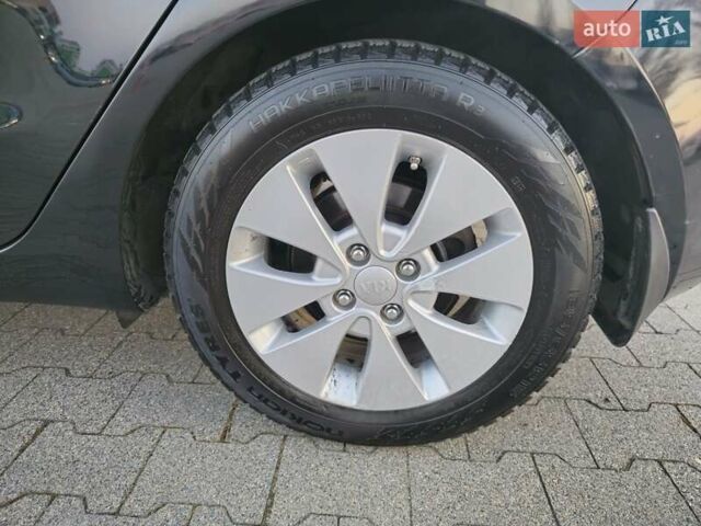 Черный Киа Рио, объемом двигателя 1.59 л и пробегом 137 тыс. км за 7750 $, фото 10 на Automoto.ua