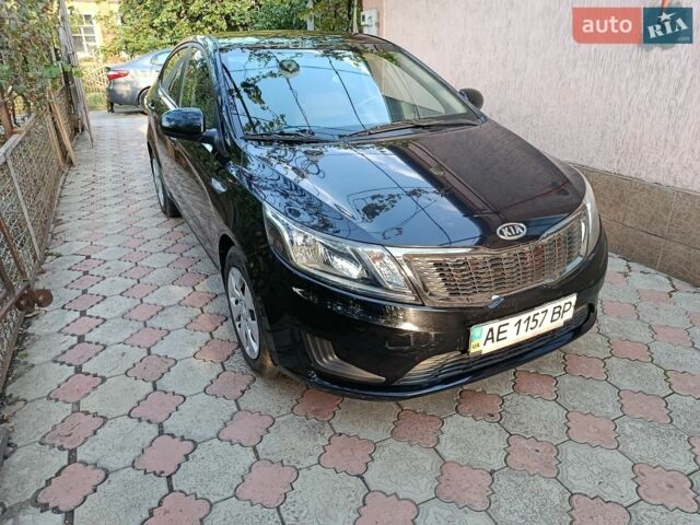 Черный Киа Рио, объемом двигателя 1.4 л и пробегом 53 тыс. км за 8400 $, фото 2 на Automoto.ua