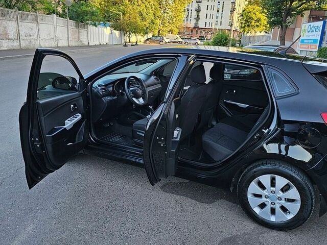 Чорний Кіа Ріо, об'ємом двигуна 1.59 л та пробігом 113 тис. км за 8400 $, фото 10 на Automoto.ua